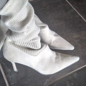 Vintage Rampage- Rory Winter White Sweater Top Pointed  Boots Vegan Leather 6.5